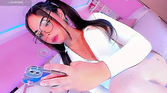 Snapshot of ShantyMiilan chatting on 02.18.26 ShantyMiilan online show from 02.18.26