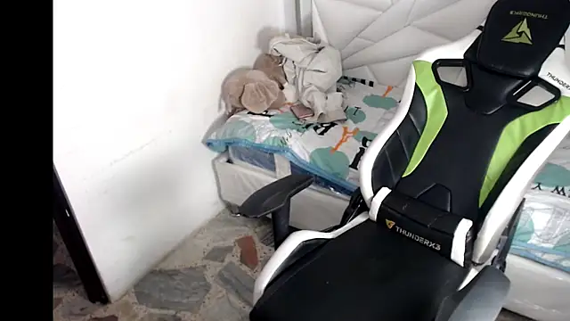 Snapshot of Lil_babyyy_ chatting on 01.08.26 Lil babyyy online show from 01.08.26