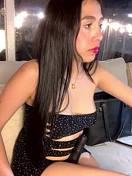 MiaScott Pink online show from 01.18.26