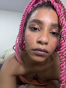 Lillith Bloom online show from 05.11.26