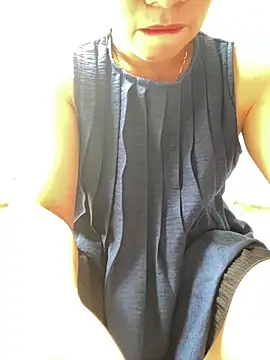 Hot Nova online show from 12.18.25