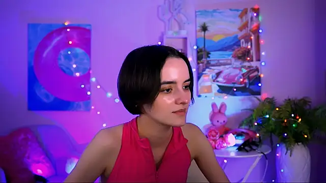 Snapshot of KateWillows chatting on 12.19.25 KateWillows online show from 12.19.25