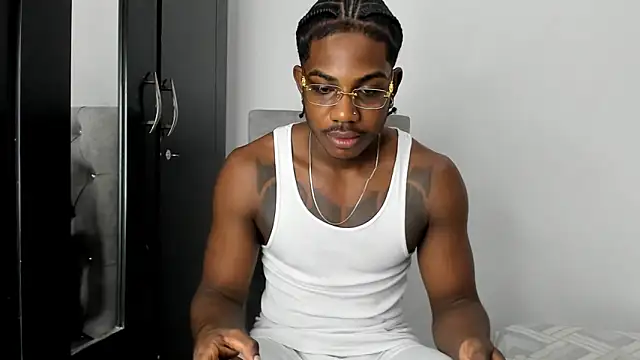 Snapshot of Darktemp_ chatting on 03.10.26 Darktemp online show from 03.10.26