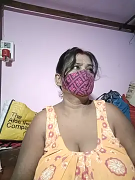Snapshot of me-pari-hu chatting on 06.25.26 me-pari-hu online show from 06.25.26