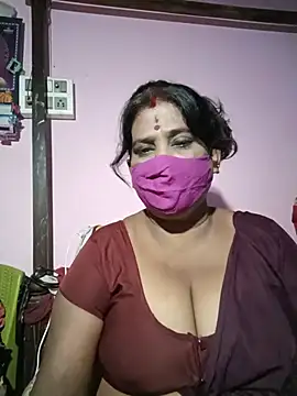 Snapshot of me-pari-hu chatting on 06.30.26 me-pari-hu online show from 06.30.26
