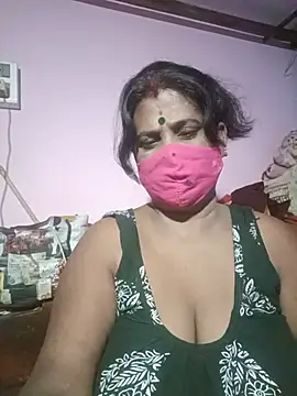 Snapshot of me-pari-hu chatting on 07.15.26 me-pari-hu online show from 07.15.26
