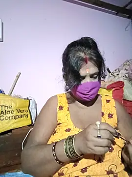Snapshot of me-pari-hu chatting on 07.19.26 me-pari-hu online show from 07.19.26