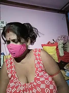 Snapshot of me-pari-hu chatting on 07.21.26 me-pari-hu online show from 07.21.26