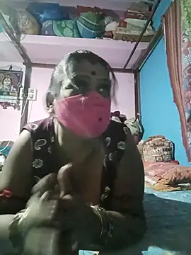 Snapshot of me-pari-hu chatting on 07.22.26 me-pari-hu online show from 07.22.26