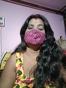 Snapshot of me-pari-hu chatting on 08.06.26 me-pari-hu online show from 08.06.26