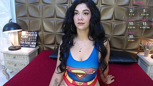 Snapshot of MarianaMontezz chatting on 12.17.25 MarianaMontezz online show from 12.17.25