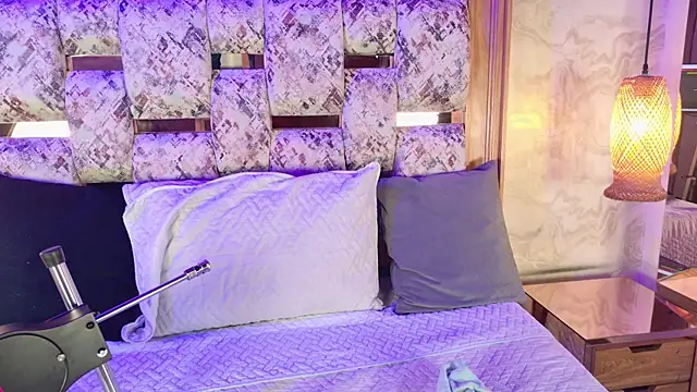 Snapshot of emily_dempsey chatting on 01.12.26 emily dempsey online show from 01.12.26