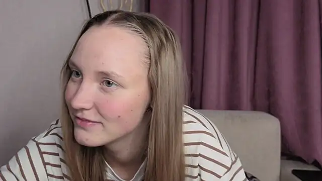 Snapshot of BibiStapler chatting on 12.03.25 BibiStapler online show from 12.03.25