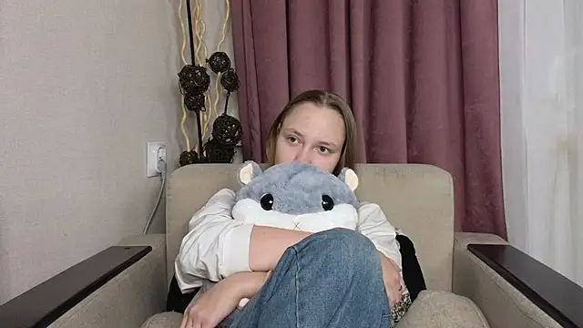 Snapshot of BibiStapler chatting on 12.17.25 BibiStapler online show from 12.17.25