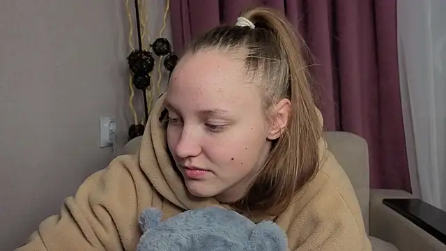 Snapshot of BibiStapler chatting on 12.19.25 BibiStapler online show from 12.19.25