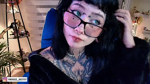 Snapshot of AryRousse chatting on 05.21.26 AryRousse online show from 05.21.26