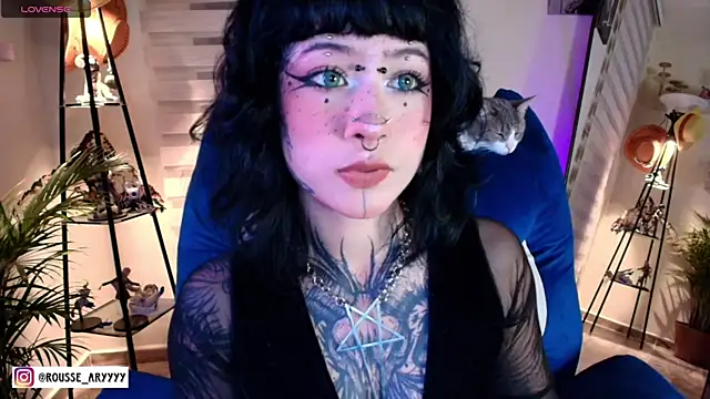 Snapshot of AryRousse chatting on 05.27.26 AryRousse online show from 05.27.26