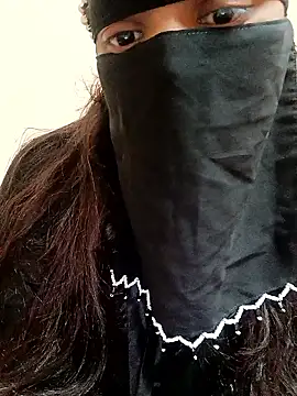 Snapshot of Rukmadi_hot chatting on 12.16.25 Rukmadi hot online show from 12.16.25