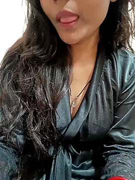 Snapshot of Rukmadi_hot chatting on 12.18.25 Rukmadi hot online show from 12.18.25