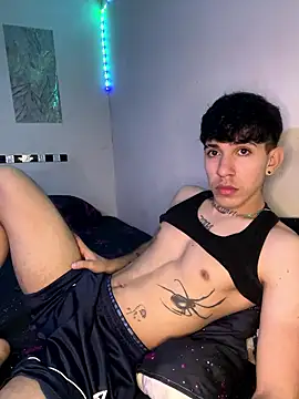 Snapshot of wil_hot chatting on 01.08.26 wil hot online show from 01.08.26