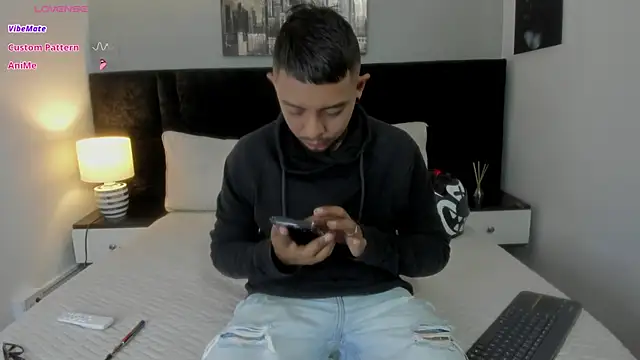 Snapshot of BASTIAN_NICOLAS_ chatting on 12.19.25 BASTIAN NICOLAS online show from 12.19.25