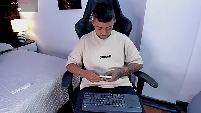 Snapshot of BASTIAN_NICOLAS_ chatting on 01.07.26 BASTIAN NICOLAS online show from 01.07.26