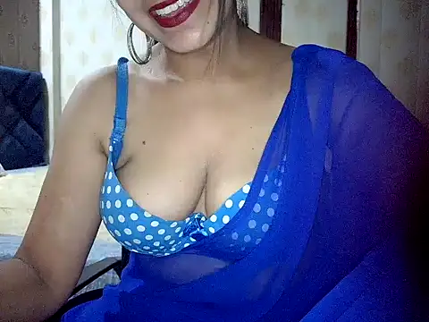 Hotronita123 online show from 07.02.26