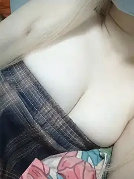 miniiceyya online show from 04.20.26