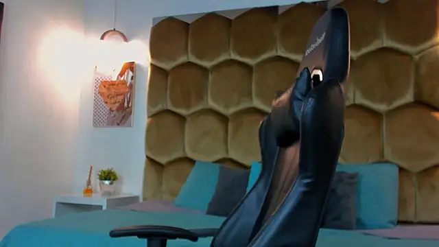 Franco banderas online show from 02.04.26