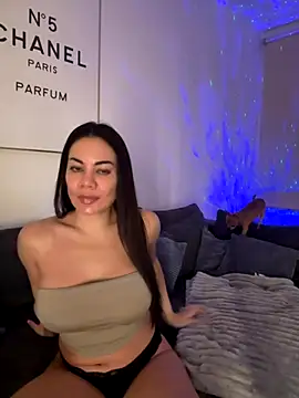 Snapshot of AsianDreamx chatting on 12.04.25 AsianDreamx online show from 12.04.25