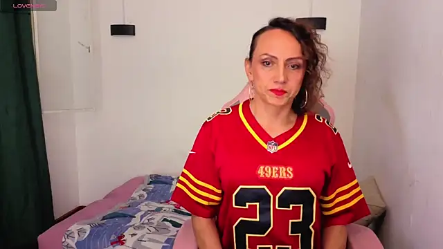 Snapshot of Ivonne_ferrer__ chatting on 12.04.25 Ivonne ferrer online show from 12.04.25