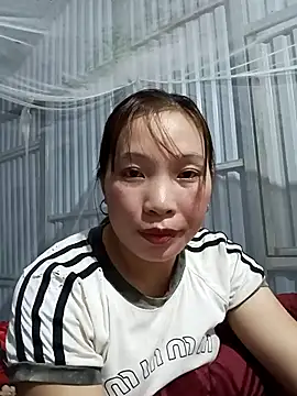 Snapshot of Evelyn-n chatting on 12.15.25 Evelyn-n online show from 12.15.25