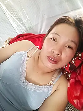 Snapshot of Evelyn-n chatting on 12.19.25 Evelyn-n online show from 12.19.25