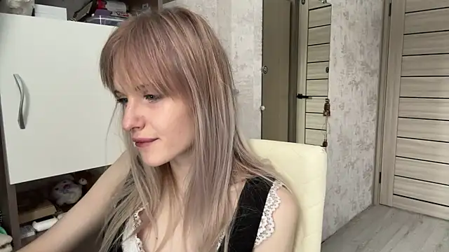 Snapshot of CelenFomes chatting on 02.05.26 CelenFomes online show from 02.05.26