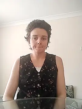 Amy01112 online show from 04.30.26