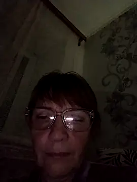 Snapshot of MichelleLove48 chatting on 11.30.25 MichelleLove48 online show from 11.30.25