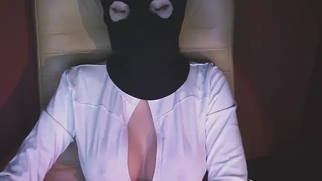 whatawoman online show from 12.01.25