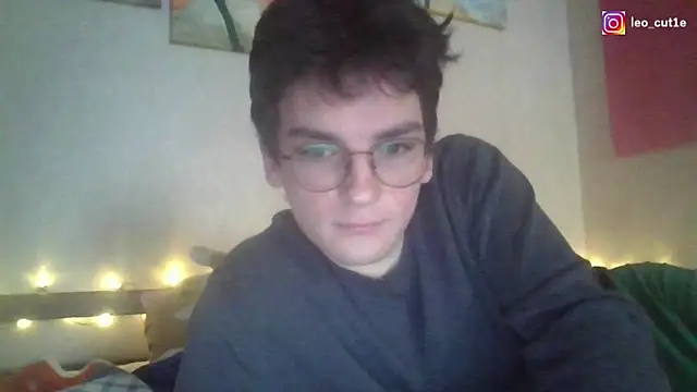 leo cutie online show from 04.11.26