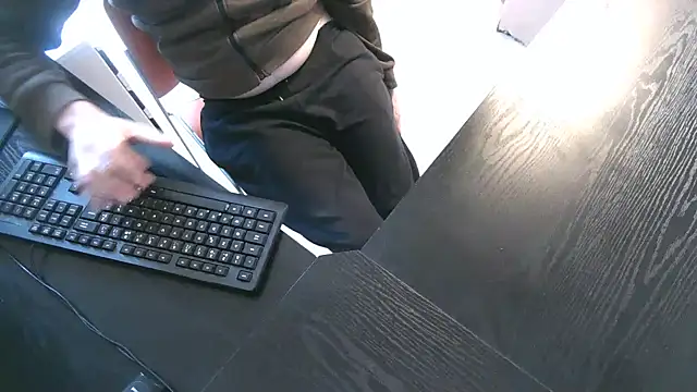 TRESBONNEBITE online show from 12.21.25