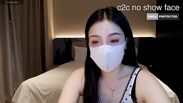 Snapshot of nayomi_34f chatting on 05.15.26 nayomi 34f online show from 05.15.26