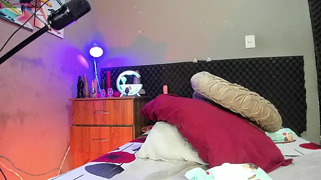 Shadia Squirt online show from 05.04.26