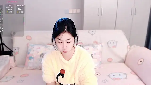 Snapshot of Camila-888 chatting on 12.20.25 Camila-888 online show from 12.20.25