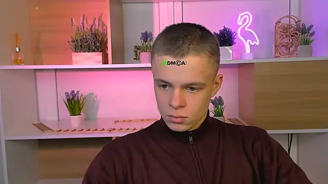 Snapshot of veldi_to chatting on 12.22.25 veldi to online show from 12.22.25