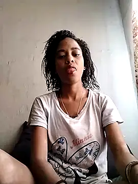 Snapshot of IndianSativa2 chatting on 12.14.25 IndianSativa2 online show from 12.14.25