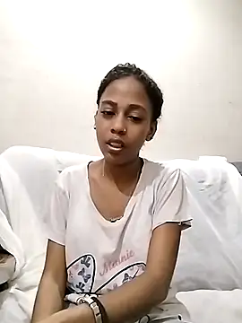 Snapshot of IndianSativa2 chatting on 12.15.25 IndianSativa2 online show from 12.15.25