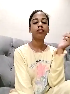 Snapshot of IndianSativa2 chatting on 12.17.25 IndianSativa2 online show from 12.17.25