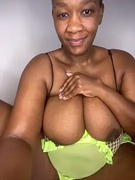 GiantClithpee online show from 12.17.25