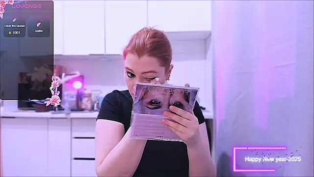 Snapshot of Ungoliant_Kiss chatting on 12.17.25 Ungoliant Kiss online show from 12.17.25