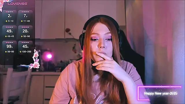 Snapshot of Ungoliant_Kiss chatting on 12.22.25 Ungoliant Kiss online show from 12.22.25