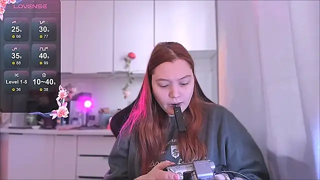 Snapshot of Ungoliant_Kiss chatting on 01.06.26 Ungoliant Kiss online show from 01.06.26